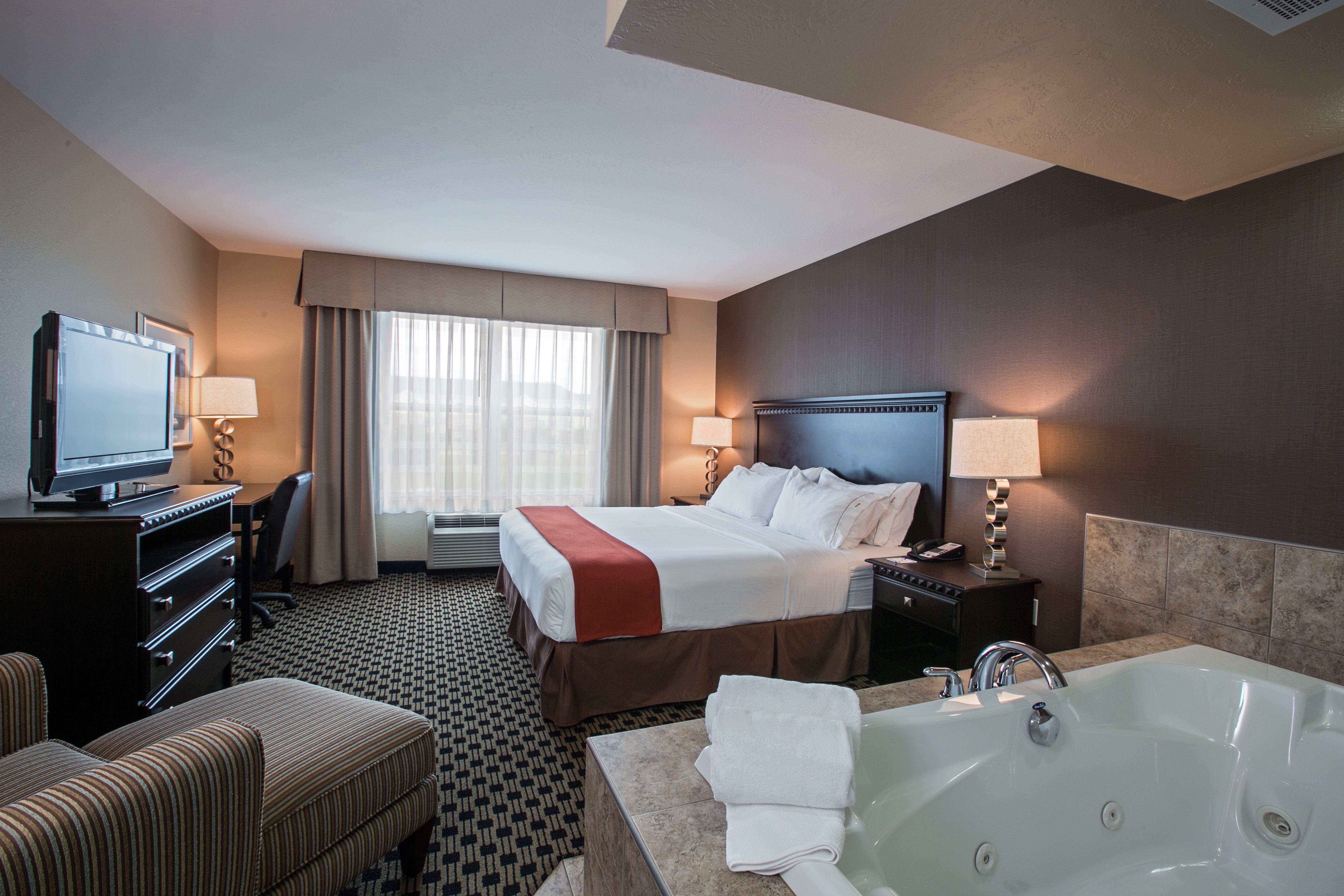 Holiday Inn Express & Suites - Green Bay East By Ihg Exterior foto