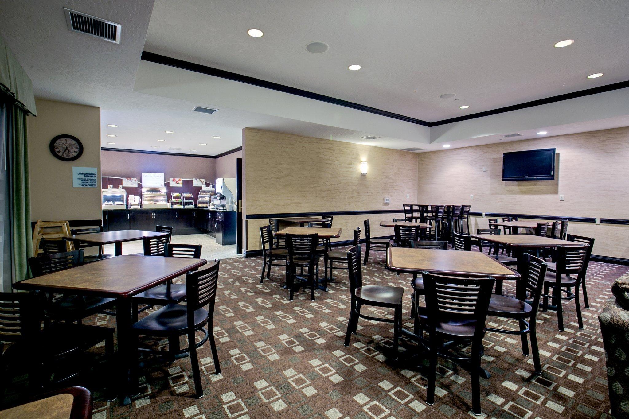 Holiday Inn Express & Suites - Green Bay East By Ihg Exterior foto