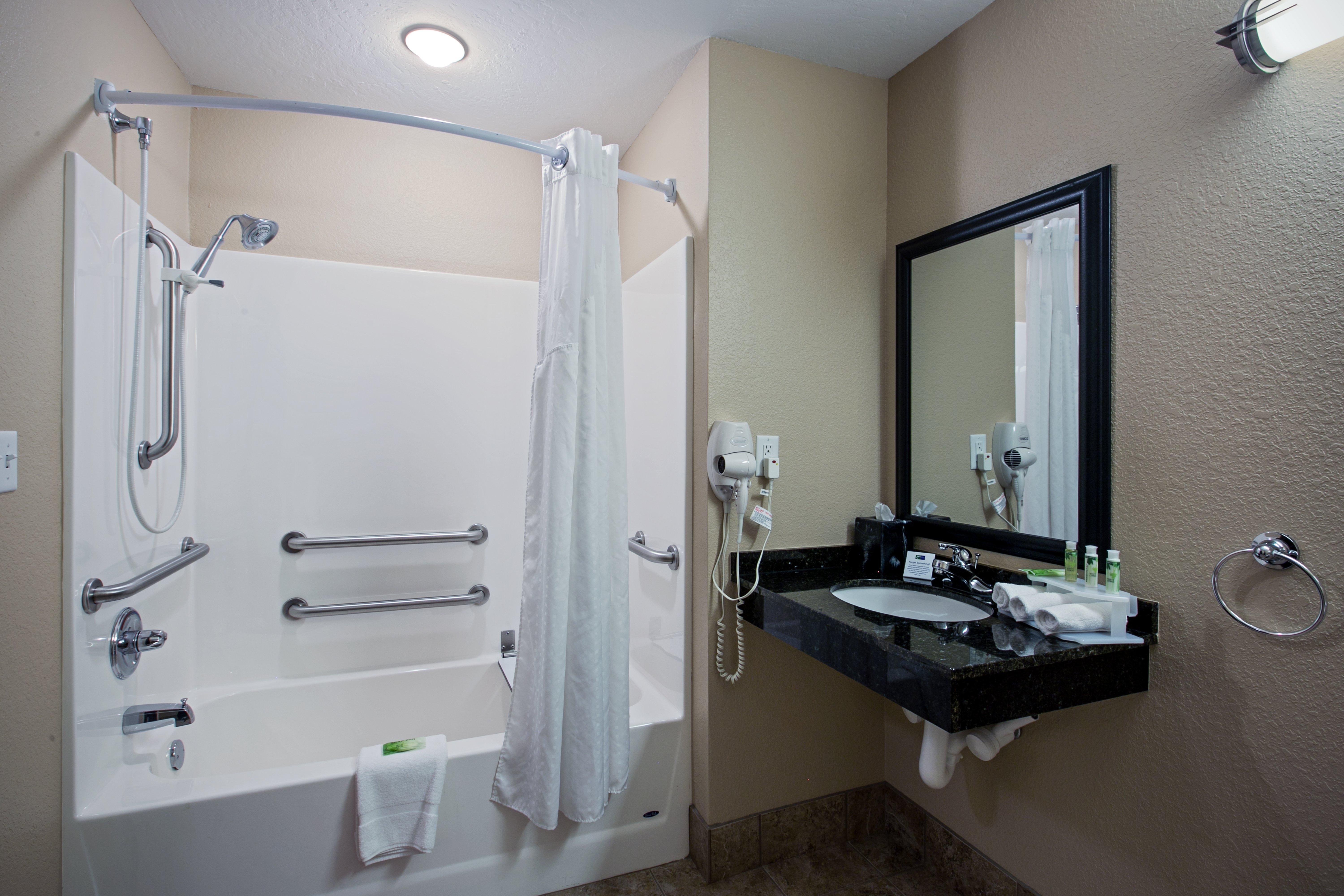 Holiday Inn Express & Suites - Green Bay East By Ihg Exterior foto