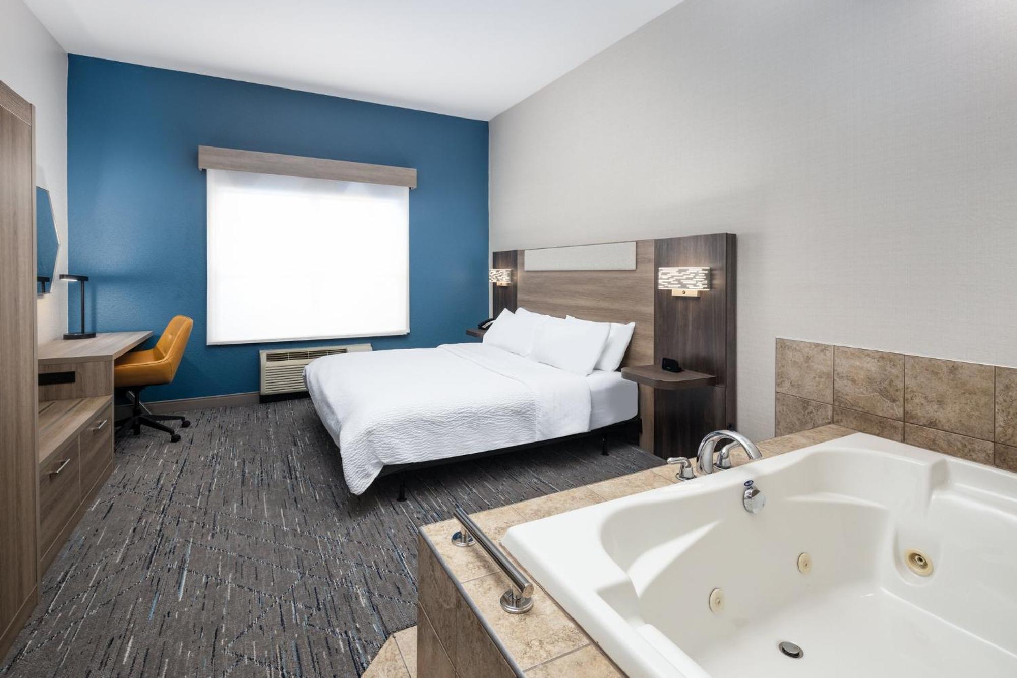 Holiday Inn Express & Suites - Green Bay East By Ihg Exterior foto