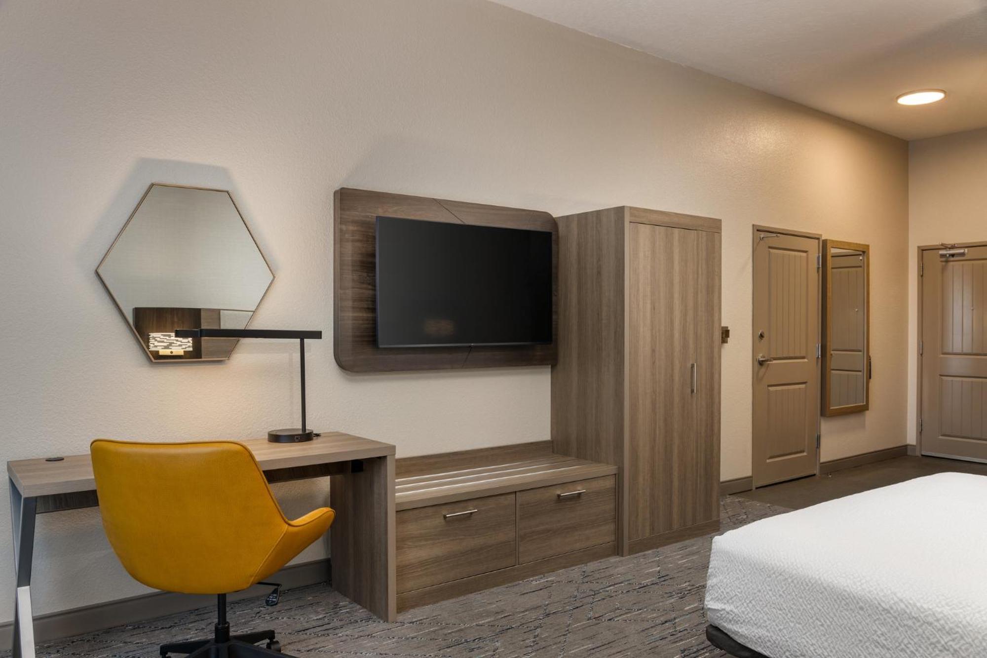 Holiday Inn Express & Suites - Green Bay East By Ihg Exterior foto