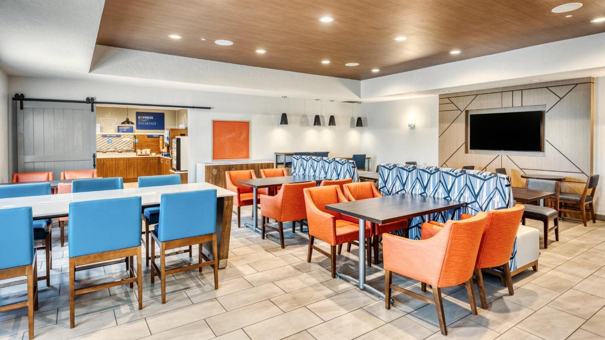 Holiday Inn Express & Suites - Green Bay East By Ihg Exterior foto