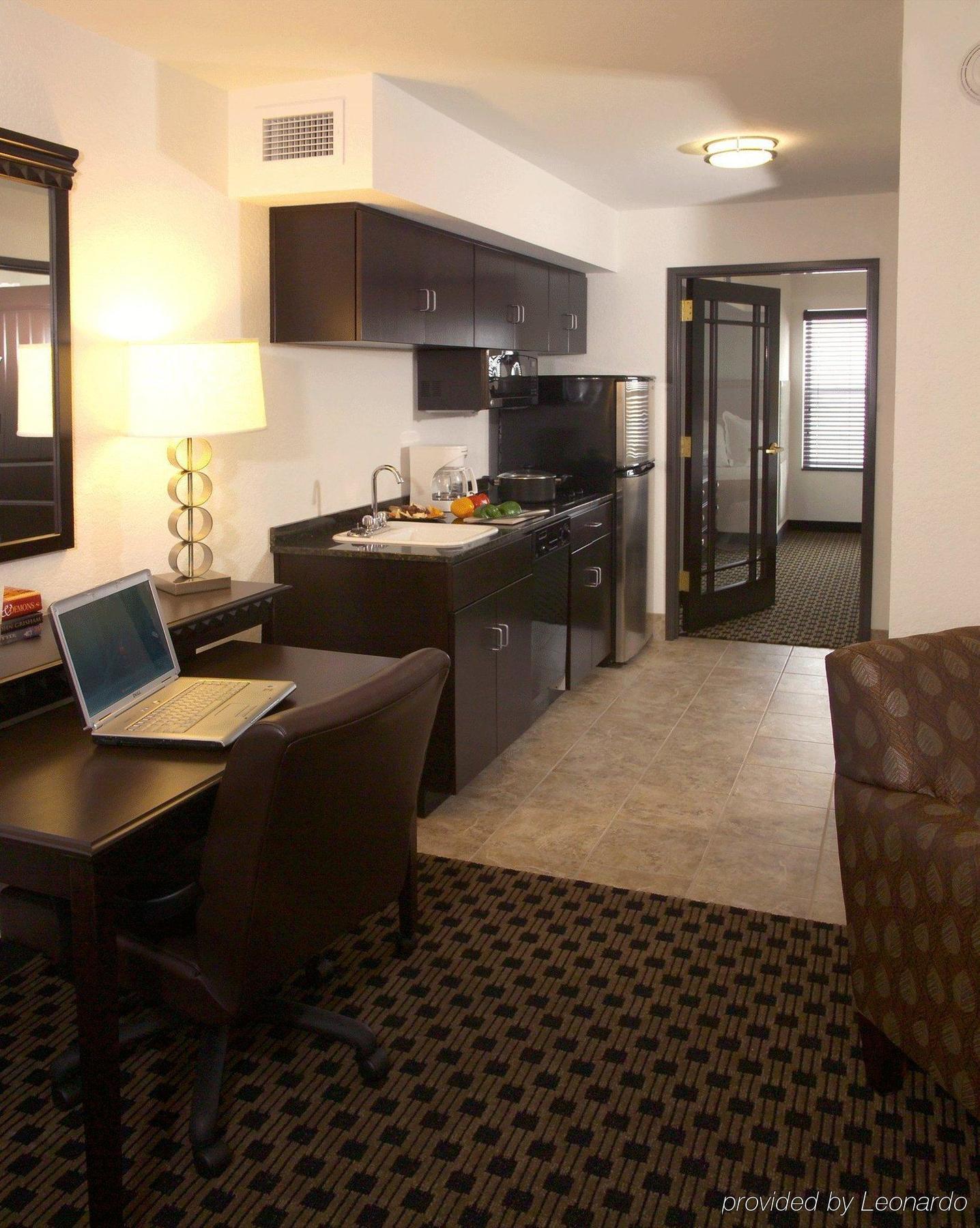 Holiday Inn Express & Suites - Green Bay East By Ihg Exterior foto